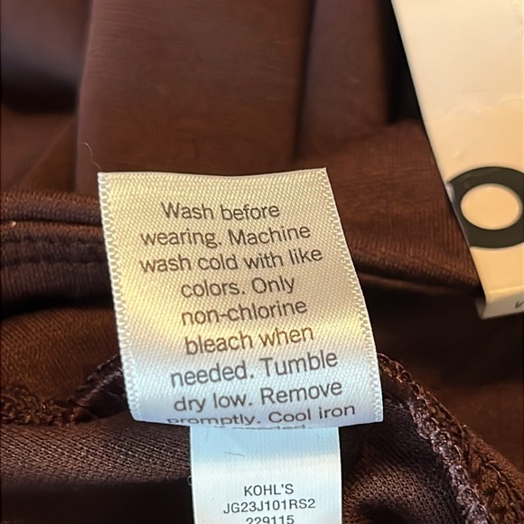 NWT SO Women's Juniors High Rise Maroon Leggings with Zipper Pockets Size M - Picture 10 of 12